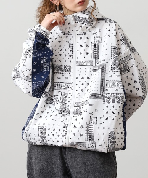 FILA HERITAGE(フィラヘリテージ)の「FILA HERITAGE TRACK TOP ペイズリートラックトップ(ナイロンジャケット・メンズ・ネイビー/ホワイト・XL/L/M)」の20枚目の写真