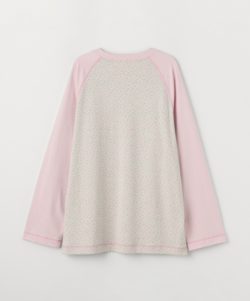 CELITAILS(セリテールズ)の「FLOWER RAGLAN V-NECK T-SHIRT_PINK(Tシャツ/カットソー・レディース・その他・FREE)」の3枚目の写真