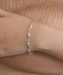 BYWEEKEND（バイウィーケンド）の「Bulb bracelet（ブレスレット）」