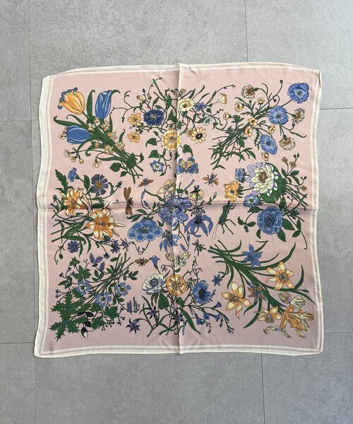 CPCM(シーピーシーエム)の「花柄スカーフ(マフラー・レディース・ネイビー/ピンク・FREE)」の4枚目の写真