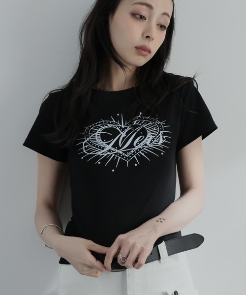 Ulysses(ユリシス)の「ハートプリントクルーネックTシャツ(Tシャツ/カットソー・レディース・グレー/ブラック・M/S)」の1枚目の写真