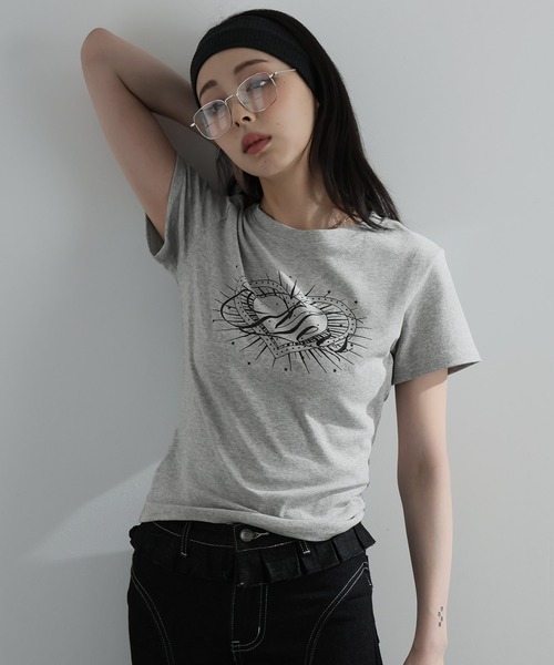 Ulysses(ユリシス)の「ハートプリントクルーネックTシャツ(Tシャツ/カットソー・レディース・グレー/ブラック・M/S)」の10枚目の写真