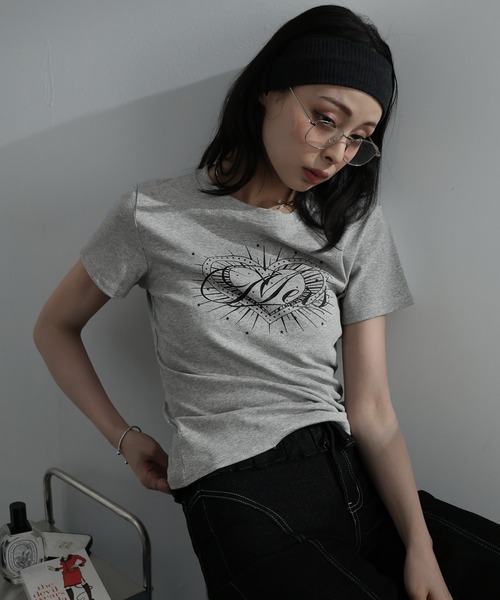 Ulysses(ユリシス)の「ハートプリントクルーネックTシャツ(Tシャツ/カットソー・レディース・グレー/ブラック・M/S)」の16枚目の写真