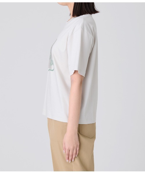 Park Slope NEWYORKER（パークスロープニューヨーカー）の「【滑らかな肌触り・着回し】NEWS PAPER グラフィックTシャツ（Tシャツ/カットソー・レディース・アイボリー・M/L）」の3枚目の写真