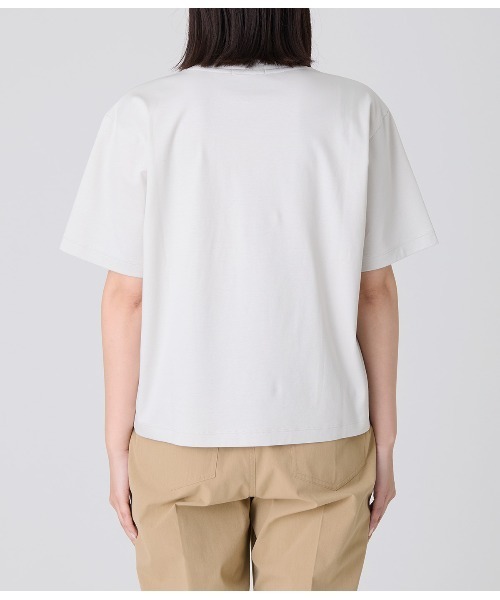 Park Slope NEWYORKER（パークスロープニューヨーカー）の「【滑らかな肌触り・着回し】NEWS PAPER グラフィックTシャツ（Tシャツ/カットソー・レディース・アイボリー・M/L）」の4枚目の写真