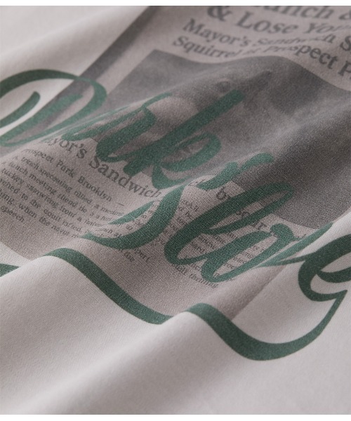 Park Slope NEWYORKER（パークスロープニューヨーカー）の「【滑らかな肌触り・着回し】NEWS PAPER グラフィックTシャツ（Tシャツ/カットソー・レディース・アイボリー・M/L）」の8枚目の写真
