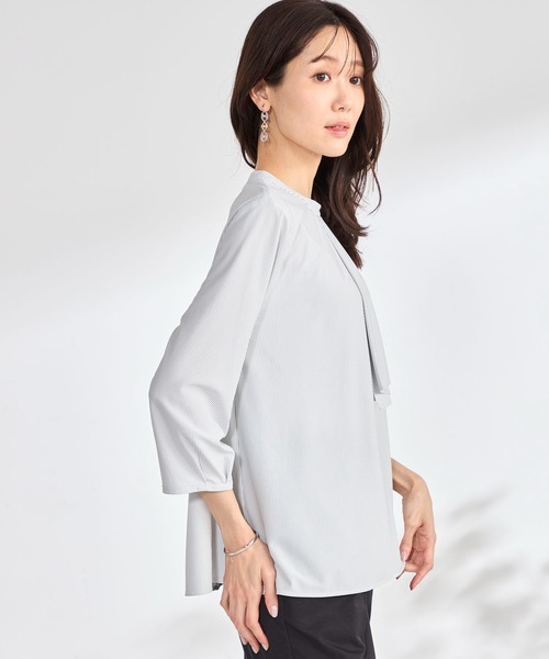 GALLORIA(ギャローリア)の「【吸汗速乾・マルチストレッチ】ラッフルブラウス(シャツ/ブラウス・レディース・ブルー/ライトブルー/ライトグレー・S/M/LL/L)」の6枚目の写真