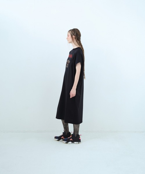 bedsidedrama(ベットサイドドラマ)の「BEDSIDEDRAMA/ベッドサイドドラマ/CATBERUS Dress Tee(Tシャツ/カットソー・レディース・ホワイト/ブラック/ピンク・2)」の4枚目の写真