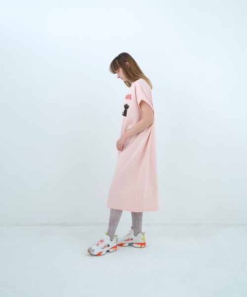 bedsidedrama(ベットサイドドラマ)の「BEDSIDEDRAMA/ベッドサイドドラマ/CATBERUS Dress Tee(Tシャツ/カットソー・レディース・ホワイト/ブラック/ピンク・2)」の8枚目の写真