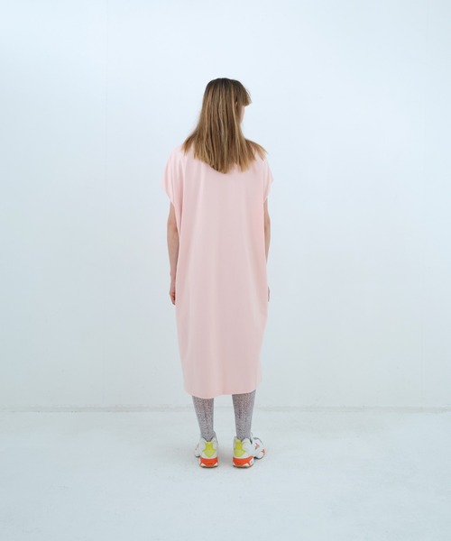 bedsidedrama(ベットサイドドラマ)の「BEDSIDEDRAMA/ベッドサイドドラマ/CATBERUS Dress Tee(Tシャツ/カットソー・レディース・ホワイト/ブラック/ピンク・2)」の9枚目の写真