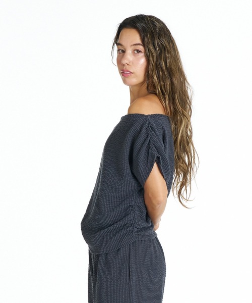 ROXY(ロキシー)の「ROXY SUNSET BREEZE TOPS オフショルダーニット 【2026年夏モデル】/ロキシーオフショルニット(ニット/セーター・レディース・ナチュラル/ブラック/グリーン・LARGE/MEDIUM/SMALL)」の5枚目の写真