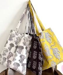 ammy.（エイミードット）の「【 ammy. / エイミードット 】 総柄プリント 軽量 トートバッグ / サブバッグ（トートバッグ）」