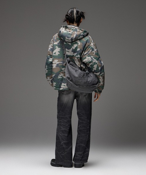 X-girl(エックスガール)の「FACE EMBROIDERED PATCH REVERSIBLE JACKET(その他アウター・レディース・ネイビー/ブラック/オリーブ・S/M)」の6枚目の写真