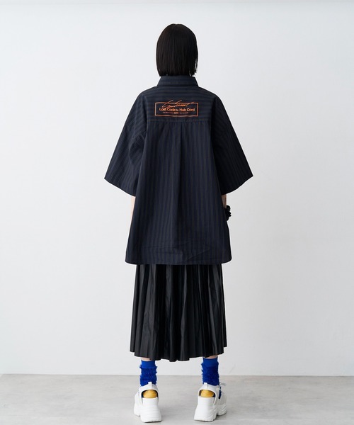 SeeSew(シーソー)の「【UNISEX】MULTI COLOR H/S SHIRTS/マルチカラーショートスリーブシャツ(シャツ/ブラウス・メンズ・サックスブルー/ネイビー・M/L)」の5枚目の写真