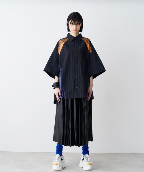 SeeSew(シーソー)の「【UNISEX】MULTI COLOR H/S SHIRTS/マルチカラーショートスリーブシャツ(シャツ/ブラウス・メンズ・サックスブルー/ネイビー・M/L)」の4枚目の写真