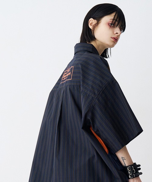 SeeSew(シーソー)の「【UNISEX】MULTI COLOR H/S SHIRTS/マルチカラーショートスリーブシャツ(シャツ/ブラウス・メンズ・サックスブルー/ネイビー・M/L)」の7枚目の写真