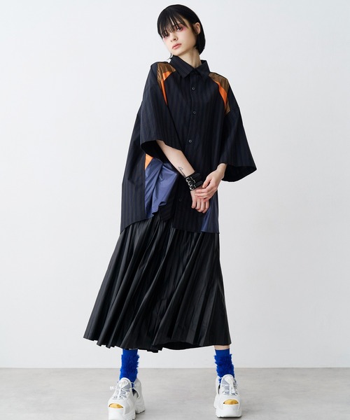 SeeSew(シーソー)の「【UNISEX】MULTI COLOR H/S SHIRTS/マルチカラーショートスリーブシャツ(シャツ/ブラウス・メンズ・サックスブルー/ネイビー・M/L)」の3枚目の写真