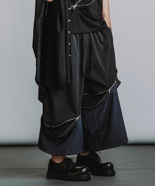 NO ID.(ノーアイディ)の「mp15080- 2WAYクロップドワイドPT パンツ(458006-493P)(その他パンツ・メンズ・ブラック/グレー/ブラック×グレー・1/2)」の9枚目の写真