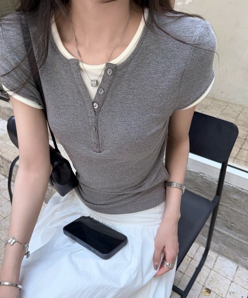 NoBelle(ノベル)の「レイヤードTシャツ ヘンリーネックトップス(Tシャツ/カットソー・レディース・ホワイト/グレー/グリーン/ブラック・FREE)」の9枚目の写真