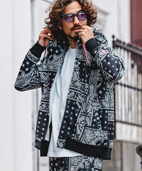 felkod(フィルコッド)の「mpa4149- Bandana Print Snap Front Scuba Hoodie スナップパーカー(F26A010)(パーカー・メンズ・ホワイト×ブラック/ブラック×ホワイト/ネイビー×ホワイト・S/M/L)」の2枚目の写真