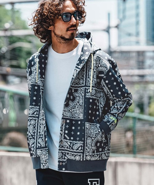 felkod(フィルコッド)の「mpa4149- Bandana Print Snap Front Scuba Hoodie スナップパーカー(F26A010)(パーカー・メンズ・ホワイト×ブラック/ブラック×ホワイト/ネイビー×ホワイト・S/M/L)」の3枚目の写真