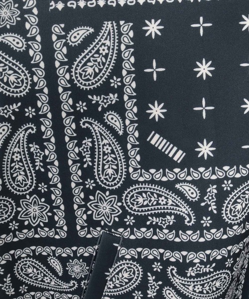 felkod(フィルコッド)の「mpa4149- Bandana Print Snap Front Scuba Hoodie スナップパーカー(F26A010)(パーカー・メンズ・ホワイト×ブラック/ブラック×ホワイト/ネイビー×ホワイト・S/M/L)」の8枚目の写真