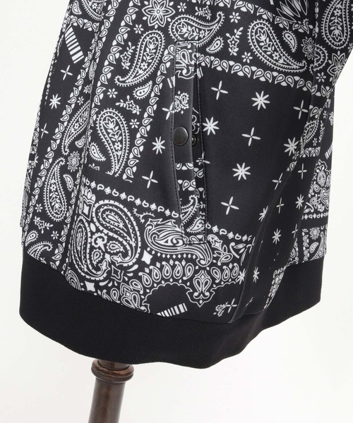 felkod(フィルコッド)の「mpa4149- Bandana Print Snap Front Scuba Hoodie スナップパーカー(F26A010)(パーカー・メンズ・ホワイト×ブラック/ブラック×ホワイト/ネイビー×ホワイト・S/M/L)」の15枚目の写真