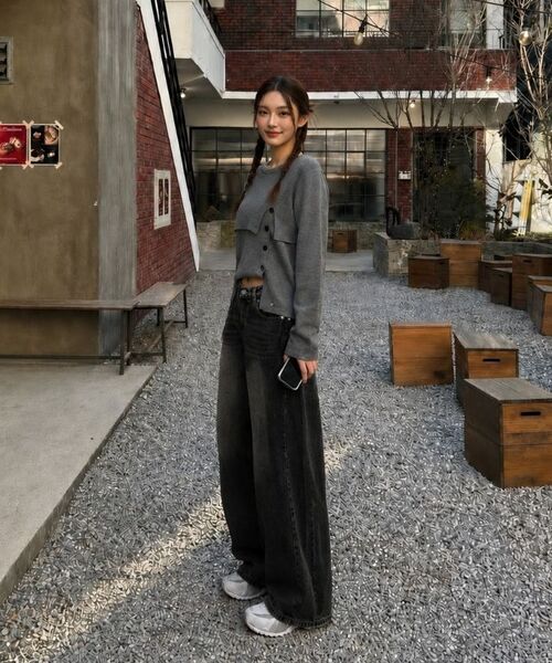 BASIC LABEL（ベーシックラベル）の「Drop side pintuck washed denim pants 6 Color [BLBD_4501]（デニムパンツ・レディース・グレー/マルチ/ライトブルー/ブラック/エメラルドブルー/ダークブルー・X-SMALL/SMALL/X-LARGE/LARGE/MEDIUM）」の13枚目の写真