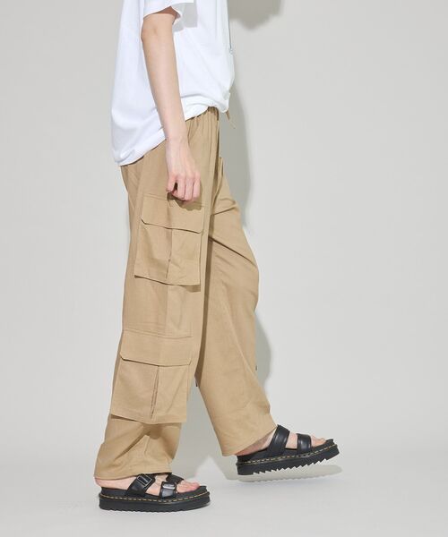 GARAGE OF GOOD CLOTHING（ガレージオブグッドクロージング）の「４ポケットリネンイージーカーゴパンツ（その他パンツ・レディース・ベージュ・FREE）」の2枚目の写真