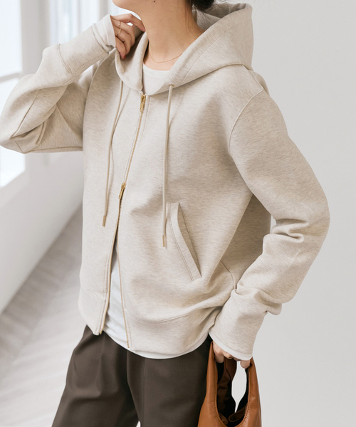 Spick & Span（スピックアンドスパン）の「《WEB限定カラー有り / 追加》ストレッチジップフードパーカー（パーカー・レディース・チャコールグレー/ホワイト系その他/ブラウン・FREE）」の2枚目の写真
