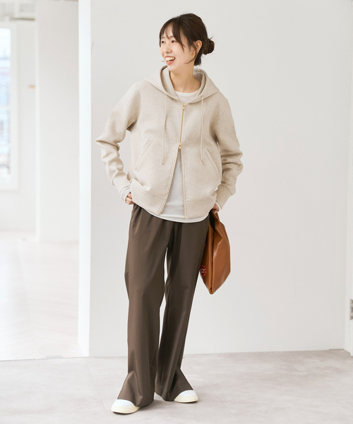 Spick & Span（スピックアンドスパン）の「《WEB限定カラー有り / 追加》ストレッチジップフードパーカー（パーカー・レディース・チャコールグレー/ホワイト系その他/ブラウン・FREE）」の6枚目の写真