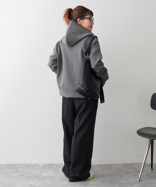 Spick & Span（スピックアンドスパン）の「《WEB限定カラー有り / 追加》ストレッチジップフードパーカー（パーカー・レディース・チャコールグレー/ホワイト系その他/ブラウン・FREE）」の13枚目の写真