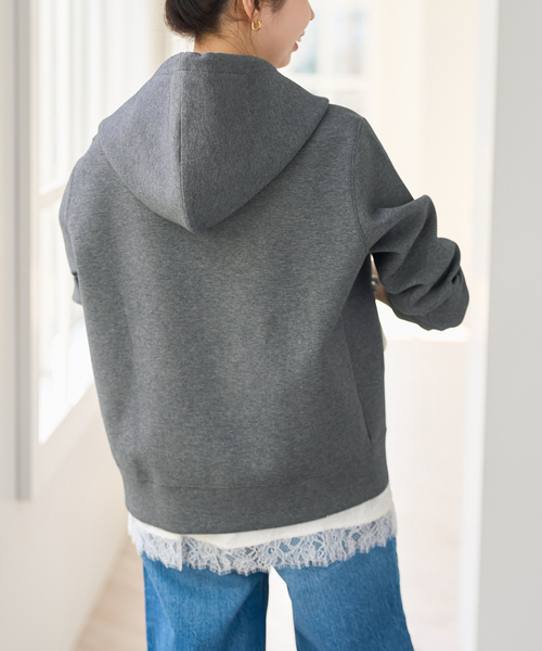 Spick & Span（スピックアンドスパン）の「《WEB限定カラー有り / 追加》ストレッチジップフードパーカー（パーカー・レディース・チャコールグレー/ホワイト系その他/ブラウン・FREE）」の18枚目の写真