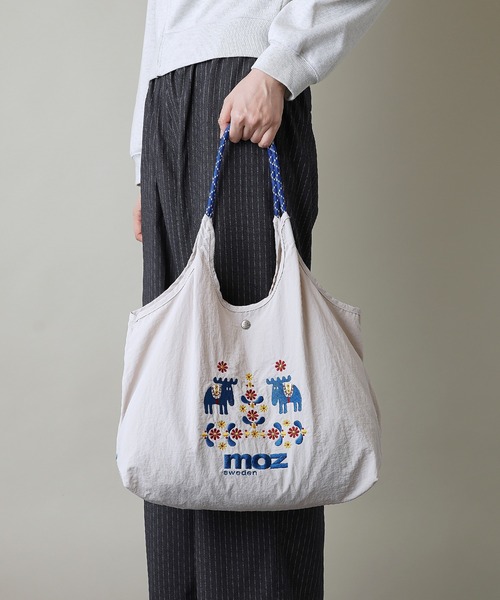 moz(モズ)】軽量 収納力 しっかり お買い物 にも 刺繍 マルシェバッグ