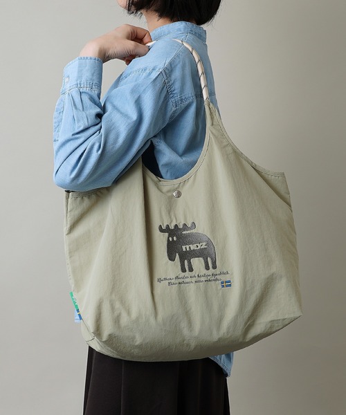 moz(モズ)の「【moz(モズ)】軽量 収納力 しっかり お買い物 にも 刺繍 マルシェバッグ ZUPS-01(ショルダーバッグ・レディース・マスタード/ブラック/ライトグリーン/グレイッシュブルー/ライトグレー/ホワイト・ONE SIZE)」の4枚目の写真