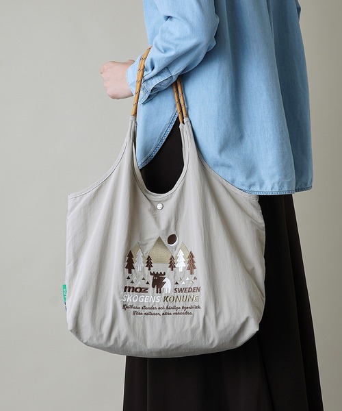 moz(モズ)の「【moz(モズ)】軽量 収納力 しっかり お買い物 にも 刺繍 マルシェバッグ ZUPS-01(ショルダーバッグ・レディース・マスタード/ブラック/ライトグリーン/グレイッシュブルー/ライトグレー/ホワイト・ONE SIZE)」の3枚目の写真
