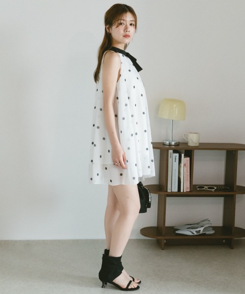 VANNIE U(ヴァニーユー)の「ホルターネックリボンドットミニワンピース/チュニック(ワンピース・レディース・ホワイト・FREE)」の15枚目の写真
