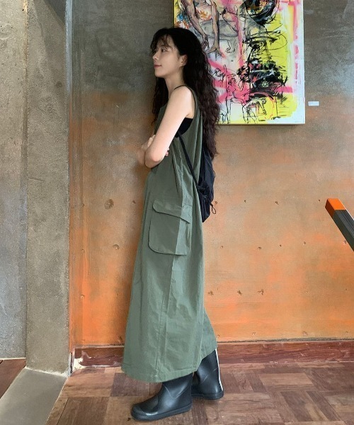 FAVORITO(ファヴォリート)の「ノースリーブワンピース(ワンピース・レディース・カーキ/ブラック・F)」の12枚目の写真