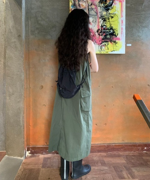 FAVORITO(ファヴォリート)の「ノースリーブワンピース(ワンピース・レディース・カーキ/ブラック・F)」の14枚目の写真