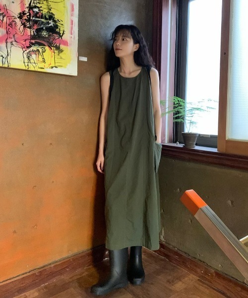 FAVORITO(ファヴォリート)の「ノースリーブワンピース(ワンピース・レディース・カーキ/ブラック・F)」の19枚目の写真