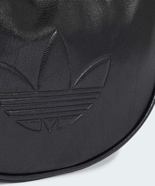 adidas(アディダス)の「アディカラー ムーン バッグ メタリック / アディダスオリジナルス adidas Originals(ショルダーバッグ・メンズ・ブラック/シルバー・FREE)」の6枚目の写真