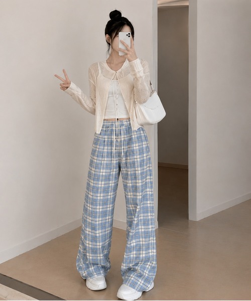 Chiina（チーナ）の「【Chiina】ルーズシルエット チェックワイドパンツ（その他パンツ・レディース・ネイビー/ライトブルー/ブラック・MEDIUM/SMALL）」の5枚目の写真
