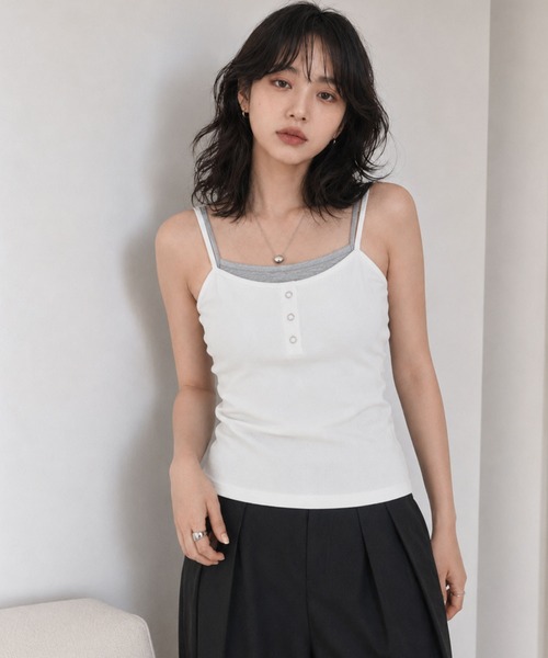 Dita Muaj.(ディータムアージュ)の「カップ付きレイヤード風ヘンリーキャミ(Tシャツ/カットソー・レディース・ブラック/ブラウン/オフホワイト・FREE)」の1枚目の写真