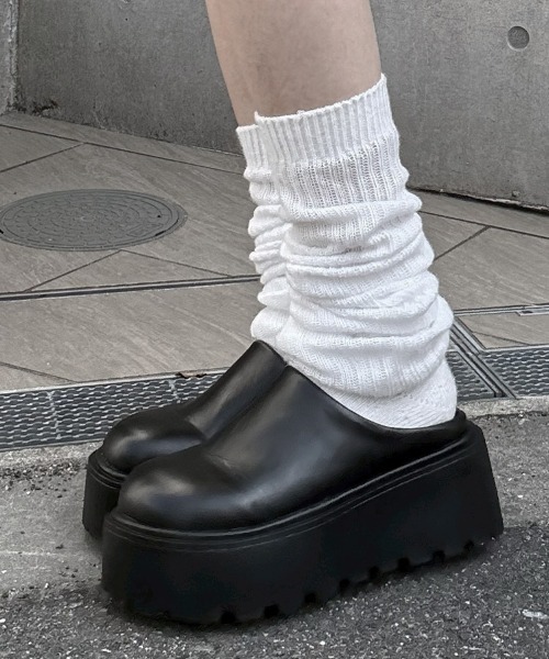 YACA(ヤーカ)の「Sabot Sandal/サボサンダル(サンダル・レディース・ブラック・1/2)」の5枚目の写真