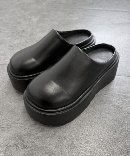 YACA(ヤーカ)の「Sabot Sandal/サボサンダル(サンダル・レディース・ブラック・1/2)」の7枚目の写真