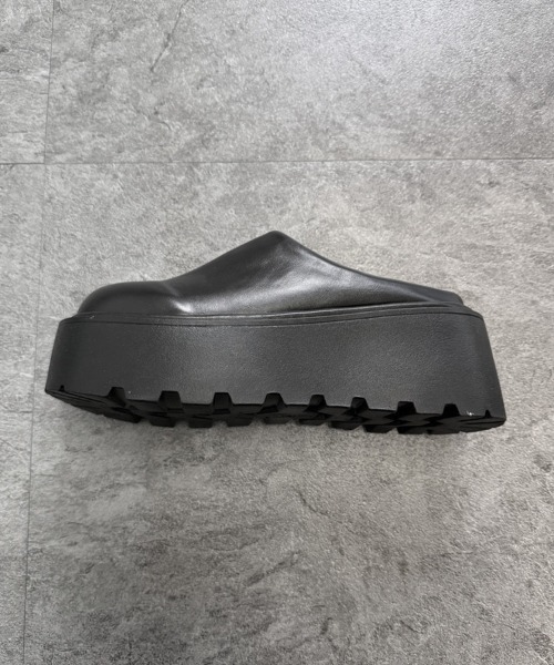 YACA(ヤーカ)の「Sabot Sandal/サボサンダル(サンダル・レディース・ブラック・1/2)」の8枚目の写真