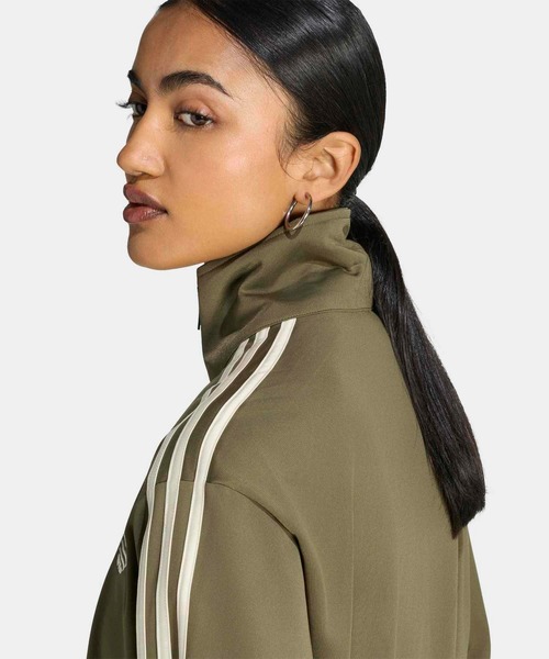 adidas(アディダス)の「ファイヤーバード トラックトップ ルーズ / ジャージ / トラックジャケット / アディダスオリジナルス adidas Originals(ジャージ・レディース・カーキ・X-SMALL/LARGE/MEDIUM/SMALL/X-LARGE/XX-LARGE)」の4枚目の写真