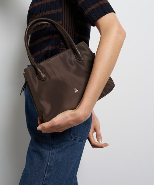 LANVIN en Bleu(ランバンオンブルー)の「ミニスクエアバッグ(トートバッグ・レディース・ブラック/ブラウン・FREE)」の4枚目の写真