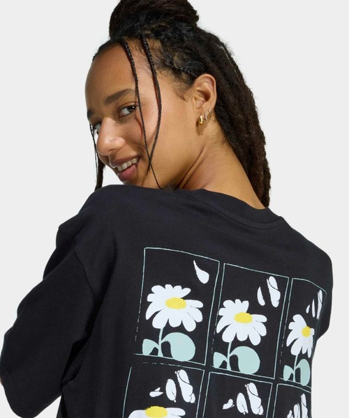 adidas(アディダス)の「ソフトサイド オーバーサイズ グラフィック Tシャツ / アディダス adidas(Tシャツ/カットソー・レディース・ブラック・X-LARGE/SMALL/X-SMALL/XX-LARGE/LARGE/MEDIUM)」の6枚目の写真
