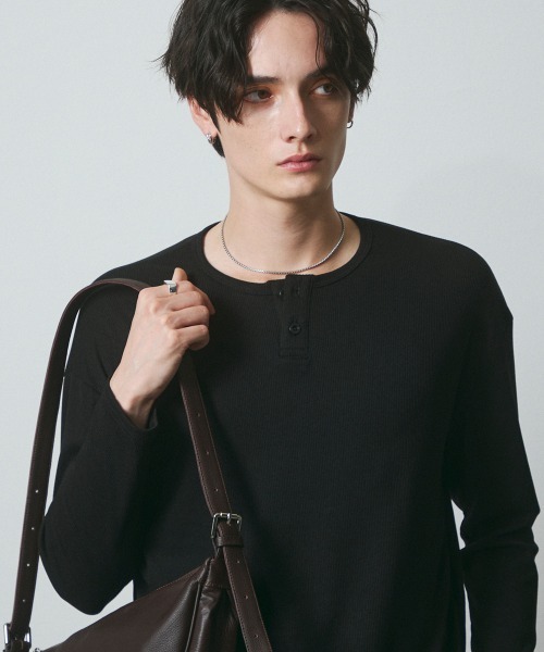 DAZE（デイズ）の「サーマル ヘンリーネック ロングスリーブTシャツ（Tシャツ/カットソー・メンズ・グレー/ブラック・SMALL/MEDIUM/LARGE/X-LARGE）」の4枚目の写真